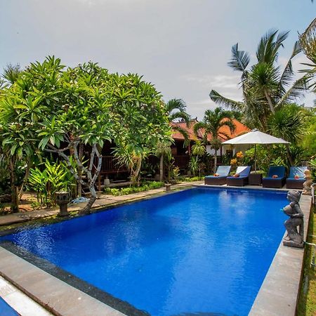 The Well House Hotel Lembongan Exterior photo