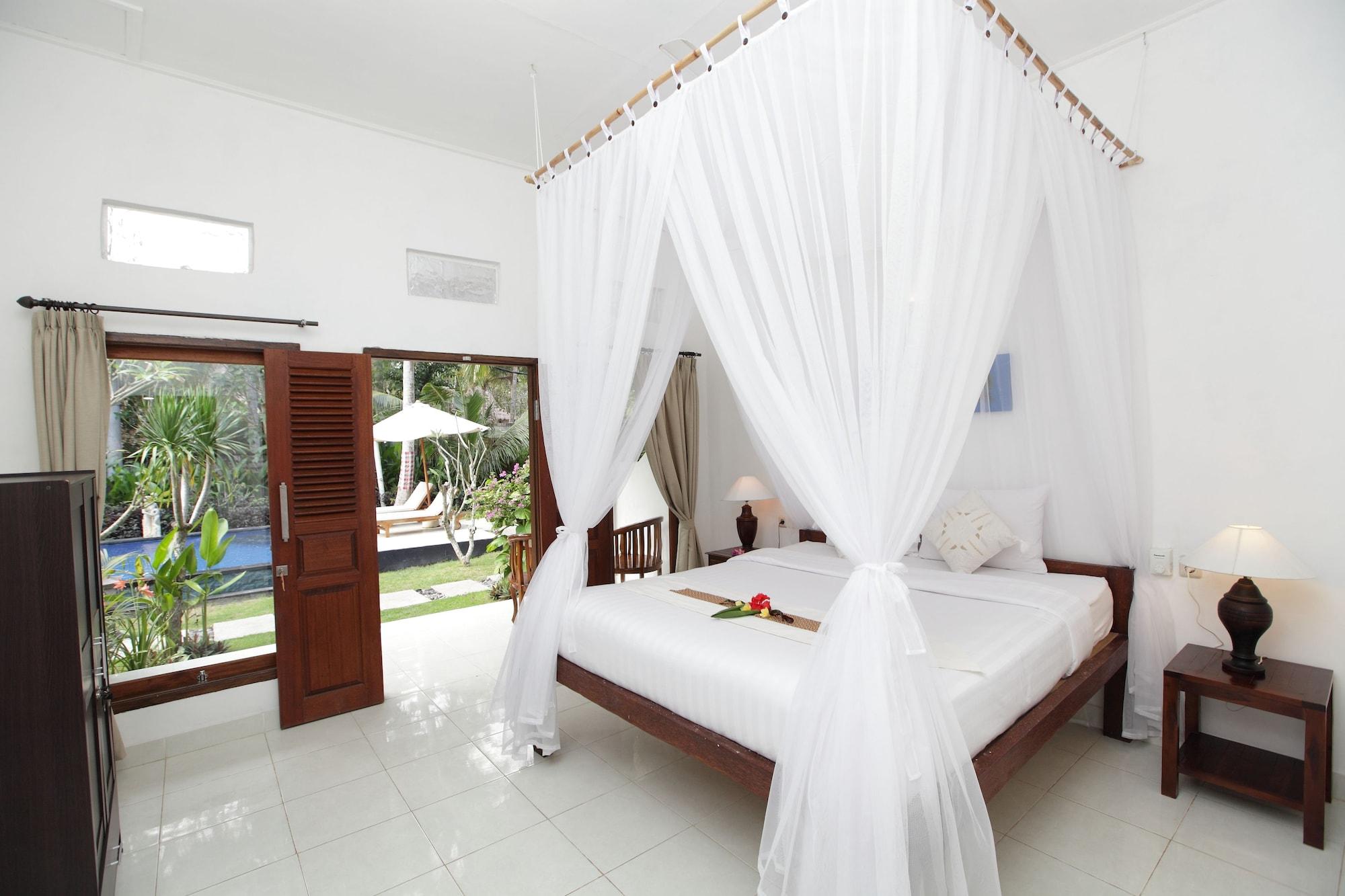 The Well House Hotel Lembongan Exterior photo