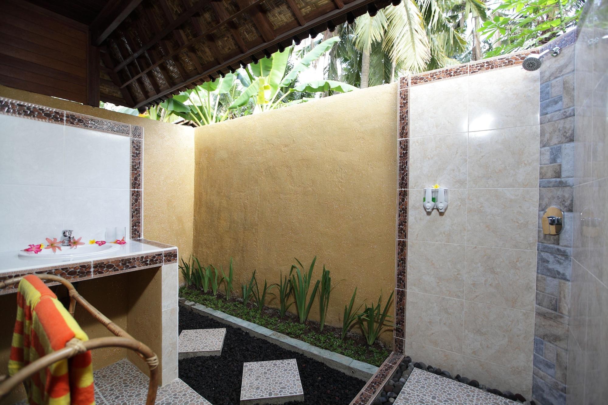 The Well House Hotel Lembongan Exterior photo