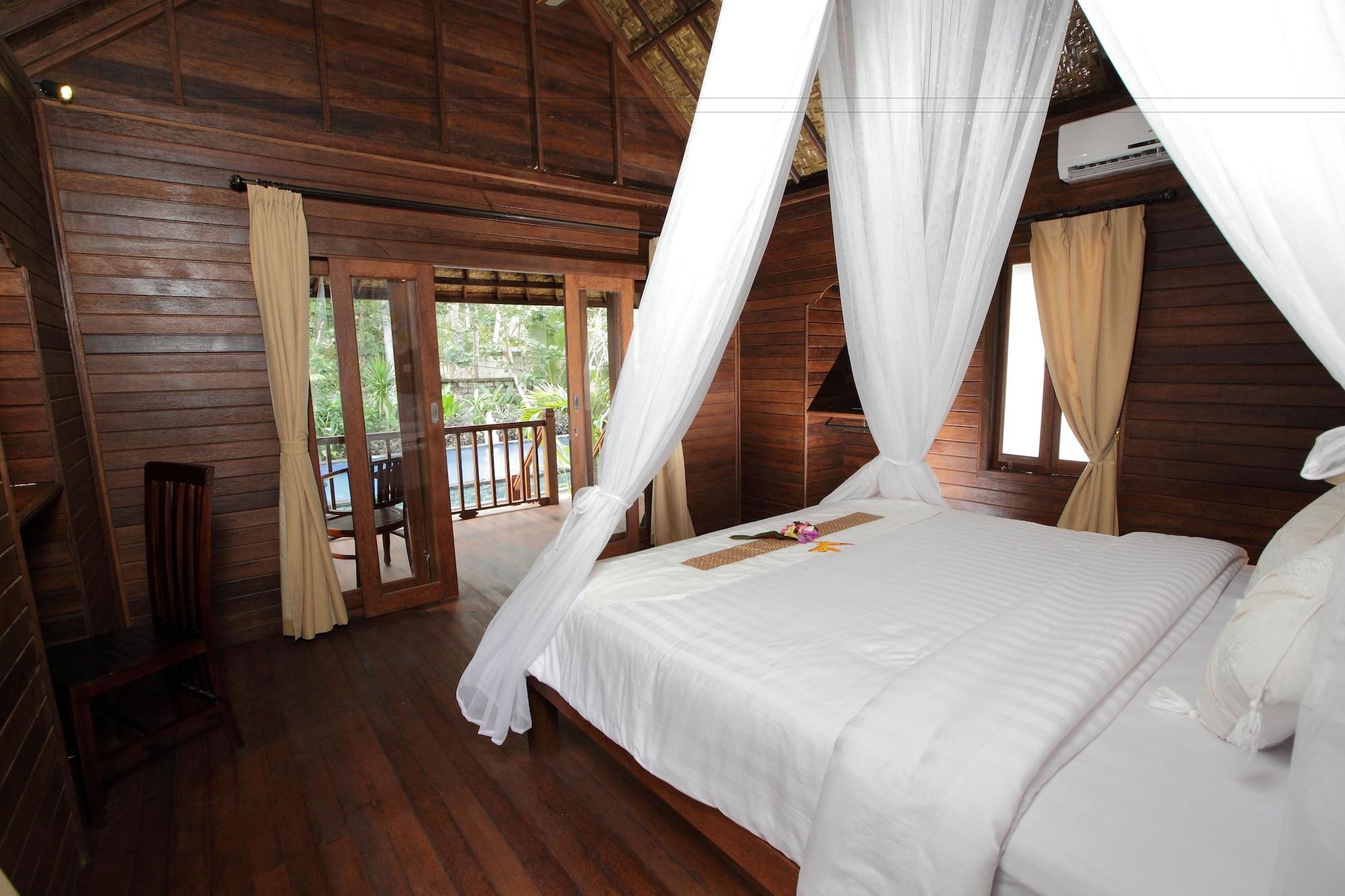The Well House Hotel Lembongan Exterior photo