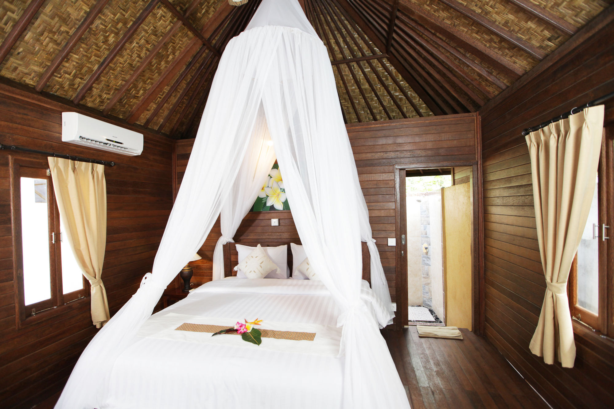The Well House Hotel Lembongan Exterior photo