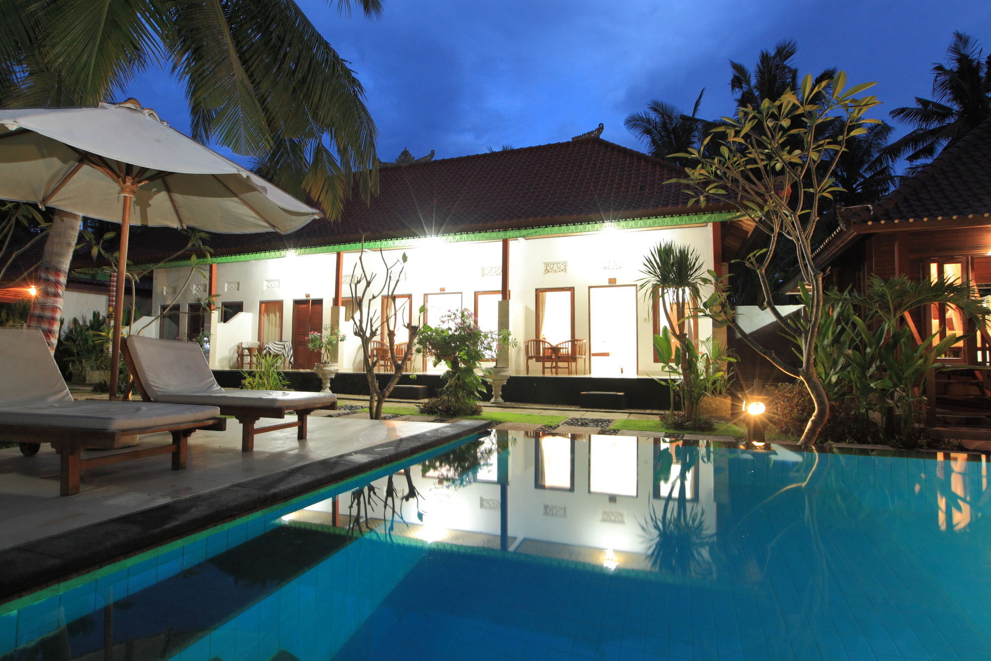 The Well House Hotel Lembongan Exterior photo