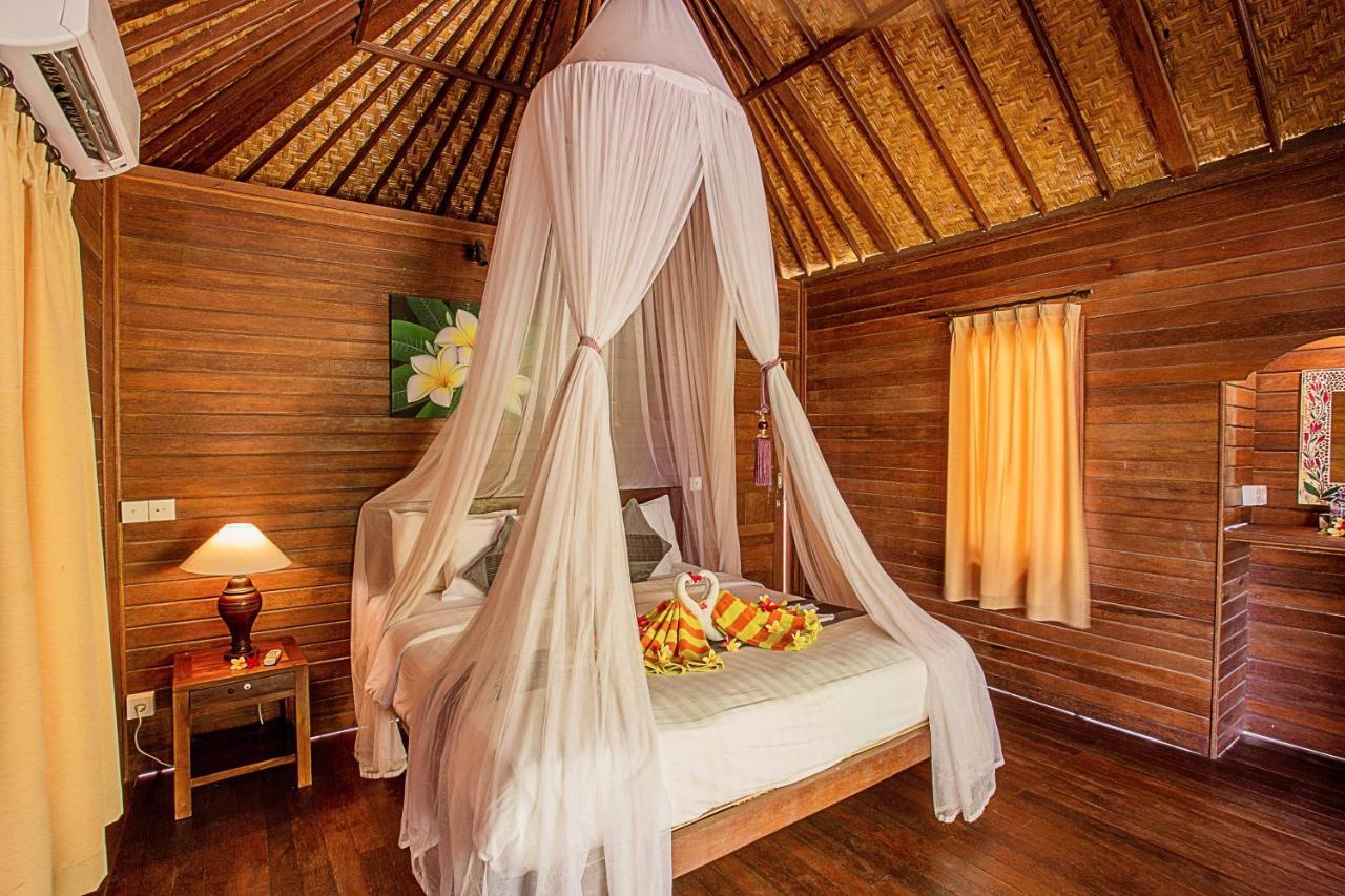 The Well House Hotel Lembongan Exterior photo