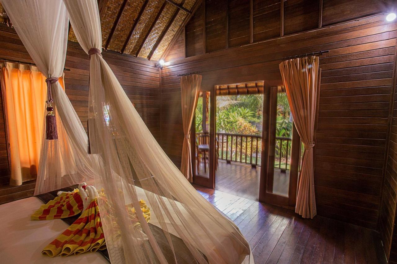 The Well House Hotel Lembongan Exterior photo