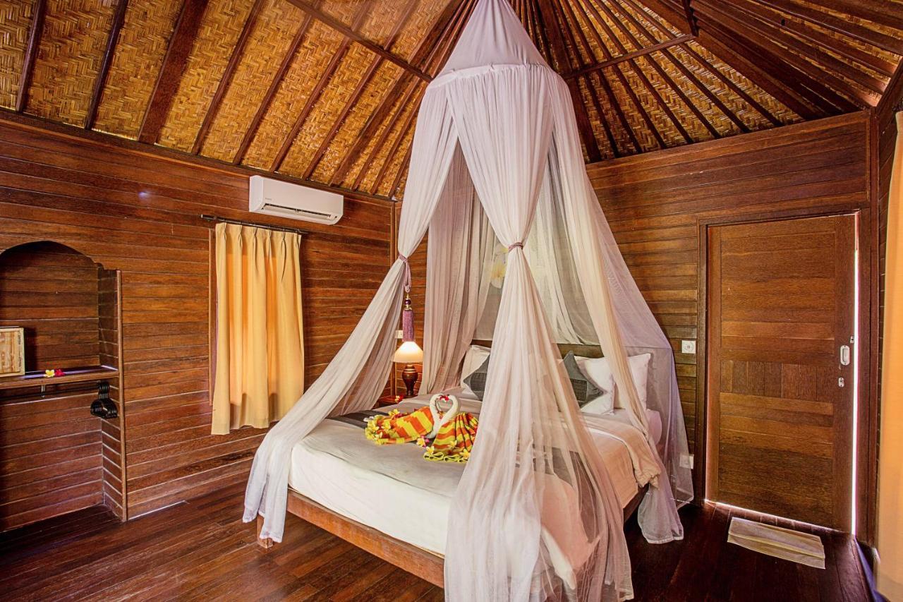 The Well House Hotel Lembongan Exterior photo