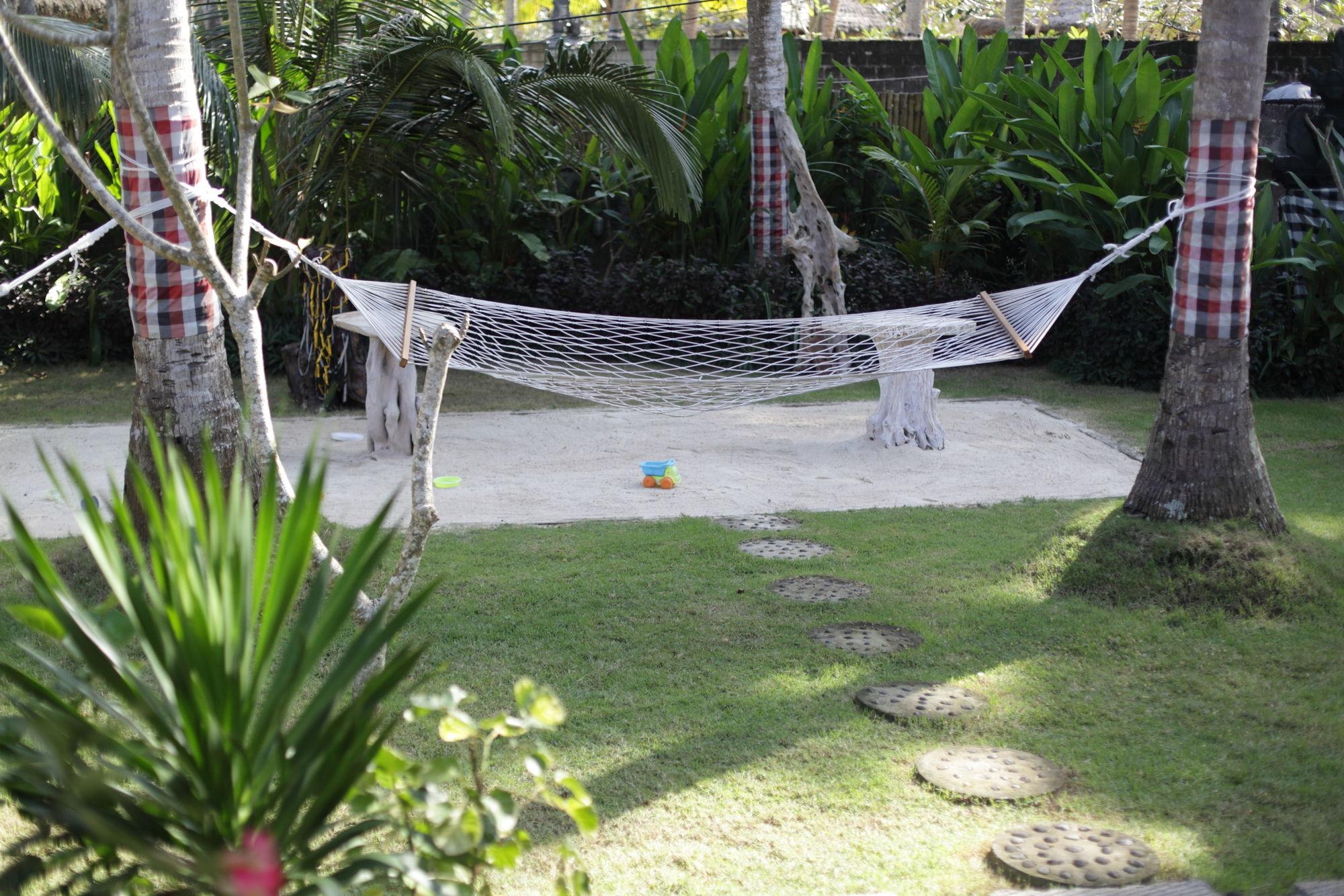 The Well House Hotel Lembongan Exterior photo
